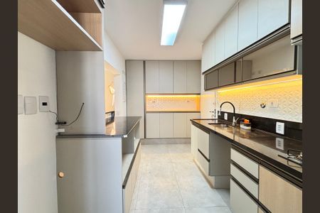 Apartamento à venda com 97m², 3 quartos e 2 vagasCozinha