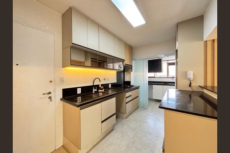Apartamento à venda com 97m², 3 quartos e 2 vagasCozinha
