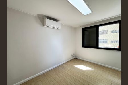 Apartamento à venda com 97m², 3 quartos e 2 vagasQuarto 2