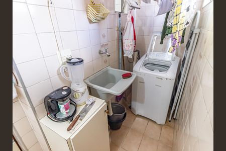 Apartamento à venda com 75m², 2 quartos e 1 vaga Apartamento à venda com 75m², 2 quartos e 1 vagaCozinha e Área de Serviço