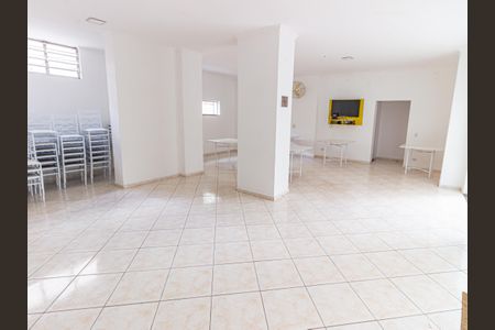 Apartamento à venda com 75m², 2 quartos e 1 vaga Apartamento à venda com 75m², 2 quartos e 1 vagaÁrea comum - Salão de festas