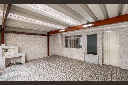 Casa à venda com 170m², 2 quartos e 3 vagas Casa à venda com 170m², 2 quartos e 3 vagasGaragem