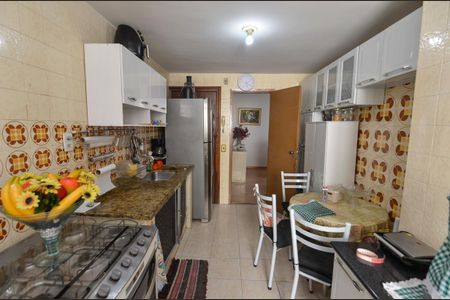 Apartamento à venda com 89m², 2 quartos e 1 vagaCozinha