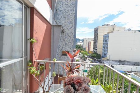 Apartamento à venda com 89m², 2 quartos e 1 vagaSala