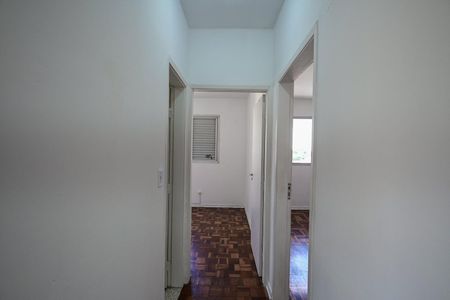 Corredor de apartamento para alugar com 2 quartos, 62m² em Vila Santa Luzia, Taboão da Serra