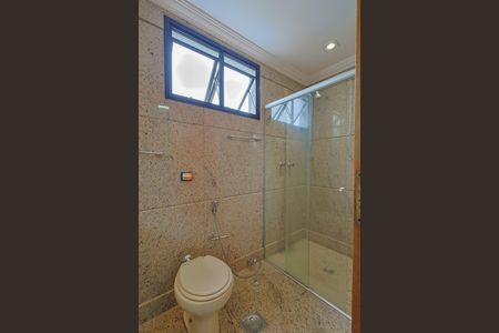 Apartamento à venda com 170m², 4 quartos e 4 vagas Apartamento à venda com 170m², 4 quartos e 4 vagasBanheiro da Suíte 1