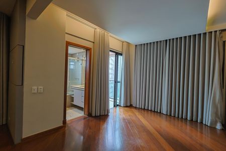 Apartamento à venda com 170m², 4 quartos e 4 vagas Apartamento à venda com 170m², 4 quartos e 4 vagasQuarto 3 - Suíte