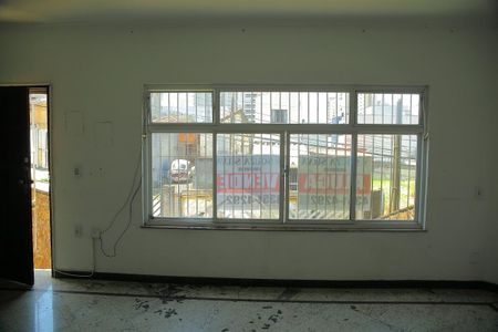 Casa para alugar com 690m², 4 quartos e 2 vagasSala