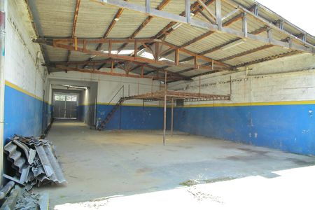 Casa para alugar com 690m², 4 quartos e 2 vagasGalpão/depósito/Garagem 