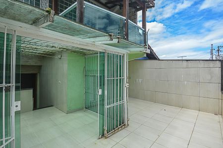 Casa para alugar com 279m², 5 quartos e 2 vagasQuintal