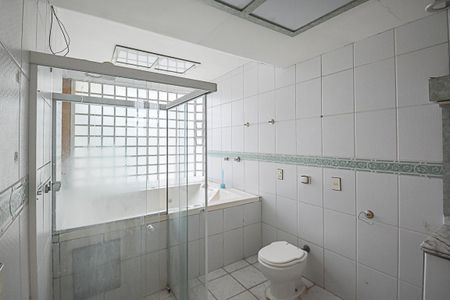 Casa para alugar com 279m², 5 quartos e 2 vagasBanheiro da Suíte