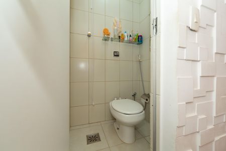 Apartamento à venda com 70m², 2 quartos e 1 vagaBANHEIRO2