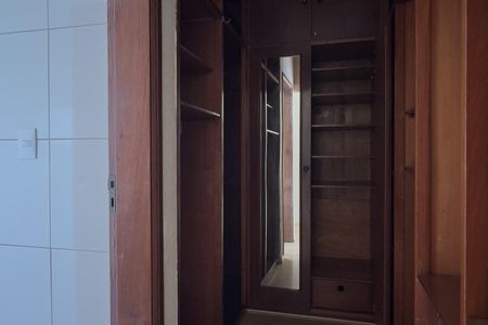 Apartamento à venda com 168m², 3 quartos e 2 vagasCloset da suíte 1