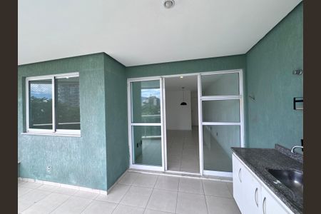 Varanda de apartamento para alugar com 3 quartos, 71m² em Barra da Tijuca, Rio de Janeiro