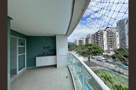 Varanda de apartamento para alugar com 3 quartos, 71m² em Barra da Tijuca, Rio de Janeiro