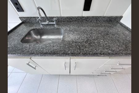 Apartamento para alugar com 71m², 3 quartos e 1 vagaCozinha e Área de Serviço