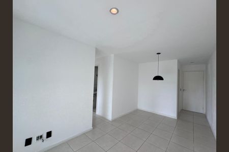 Apartamento para alugar com 71m², 3 quartos e 1 vagaSala