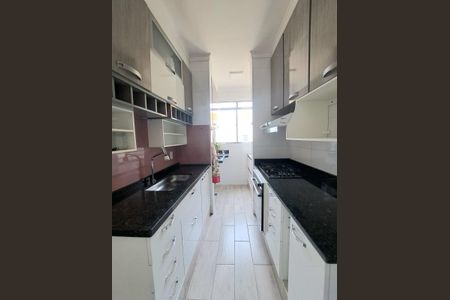 Cozinha de apartamento para alugar com 2 quartos, 58m² em Piratininga, Osasco