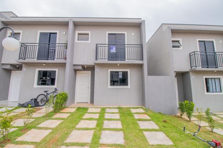 Casa de condomínio para alugar com 77m², 3 quartos e 2 vagasFachada  e placa