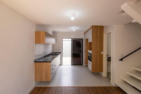 Casa de condomínio para alugar com 77m², 3 quartos e 2 vagasSala/Cozinha