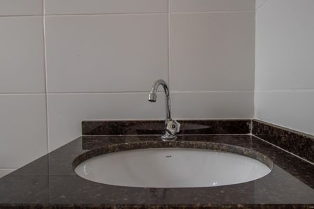 Casa de condomínio para alugar com 77m², 3 quartos e 2 vagasBanheiro do Quarto 3 - Suíte