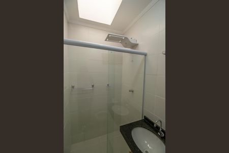 Casa de condomínio para alugar com 77m², 3 quartos e 2 vagasBanheiro andar superior