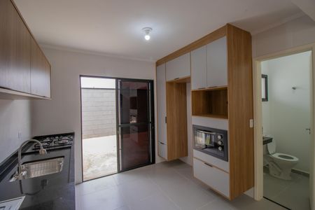 Casa de condomínio para alugar com 77m², 3 quartos e 2 vagasCozinha - Armários