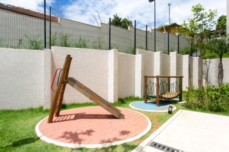 Apartamento para alugar com 34m², 2 quartos e sem vagaÁrea comum - Playground