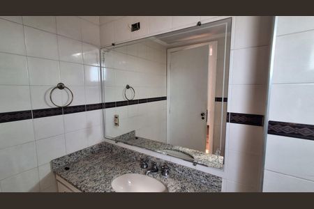 Apartamento à venda com 147m², 3 quartos e 2 vagasBanheiro Suíte 