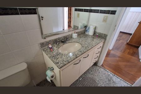 Apartamento à venda com 147m², 3 quartos e 2 vagasBanheiro Social 