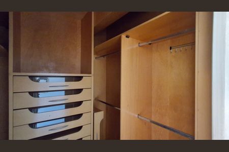 Apartamento à venda com 147m², 3 quartos e 2 vagasCloset