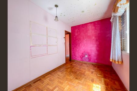 Casa à venda com 193m², 3 quartos e 2 vagasQuarto 3