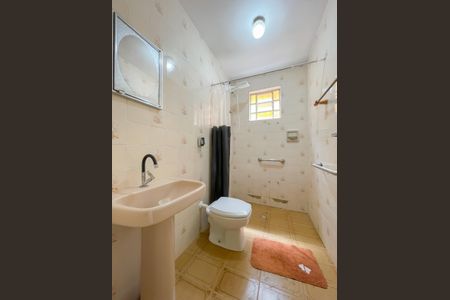 Casa à venda com 193m², 3 quartos e 2 vagasBanheiro 2