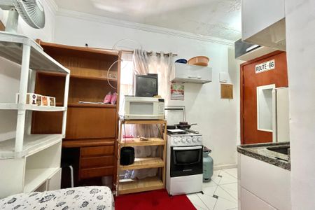 Quarto/Sala de kitnet/studio à venda com 1 quarto, 18m² em Cidade Vargas, São Paulo