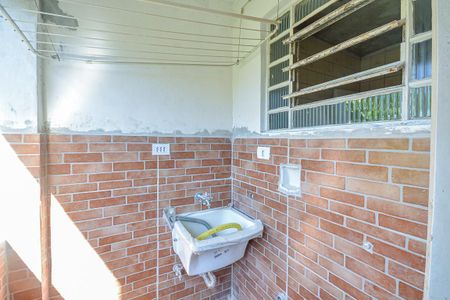 Casa para alugar com 64m², 2 quartos e 1 vagaÁrea de Serviço