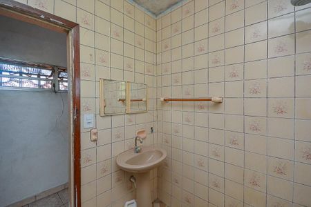 Casa para alugar com 64m², 2 quartos e 1 vagaBanheiro