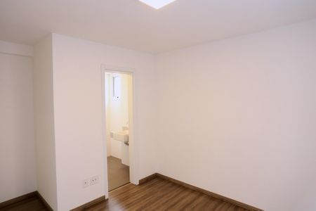 Suíte de apartamento para alugar com 3 quartos, 105m² em Santo Antônio, Belo Horizonte