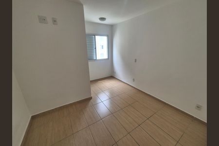 Apartamento para alugar com 3 quartos, 77m² em Jardim Cláudia, São Paulo