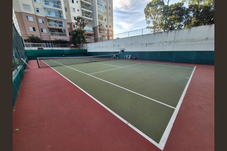 Apartamento para alugar com 3 quartos, 77m² em Jardim Cláudia, São Paulo