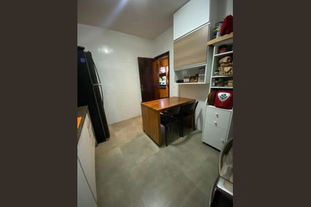 Casa à venda com 3 quartos, 150m² em Piratininga, Niterói