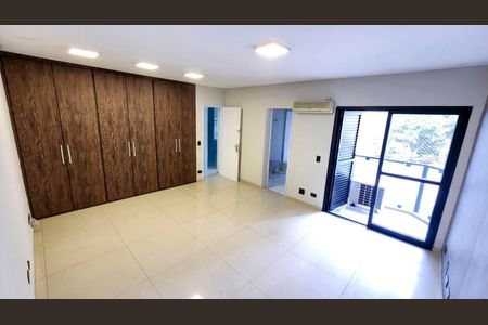 Apartamento à venda com 216m², 4 quartos e sem vaga