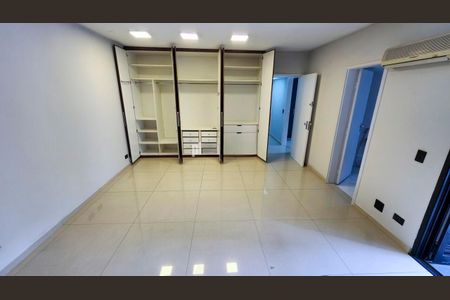 Apartamento à venda com 216m², 4 quartos e sem vaga