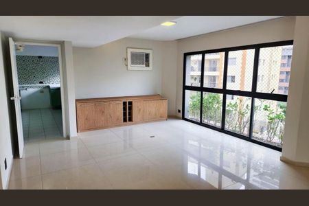Apartamento à venda com 216m², 4 quartos e sem vaga