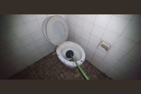 Banheiro de casa para alugar com 2 quartos, 100m² em Vila Medeiros, São Paulo