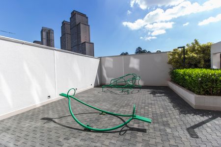 Apartamento para alugar com 70m², 2 quartos e 2 vagasÁrea comum - Playground