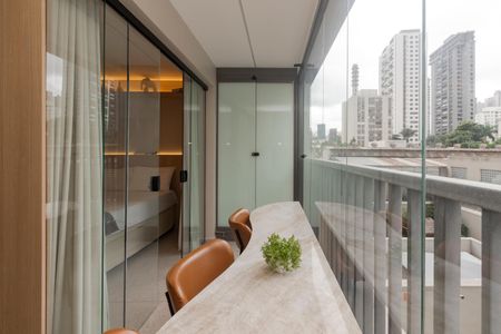 Varanda de kitnet/studio à venda com 1 quarto, 32m² em Jardim das Acacias, São Paulo