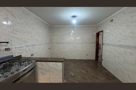 Casa à venda com 374m², 5 quartos e 2 vagas Casa à venda com 374m², 5 quartos e 2 vagasCozinha