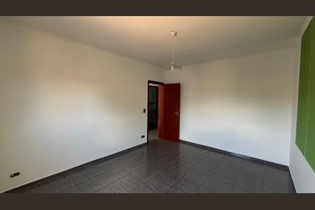 Casa à venda com 374m², 5 quartos e 2 vagas Casa à venda com 374m², 5 quartos e 2 vagasQuarto 1