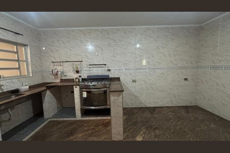 Casa à venda com 374m², 5 quartos e 2 vagas Casa à venda com 374m², 5 quartos e 2 vagasCozinha