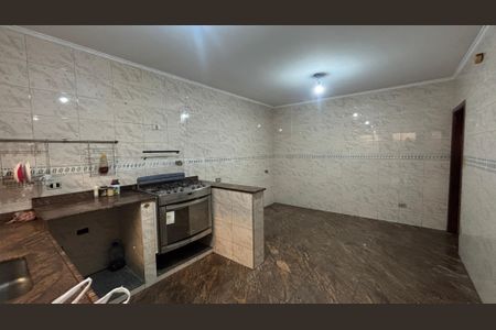 Casa à venda com 374m², 5 quartos e 2 vagas Casa à venda com 374m², 5 quartos e 2 vagasCozinha